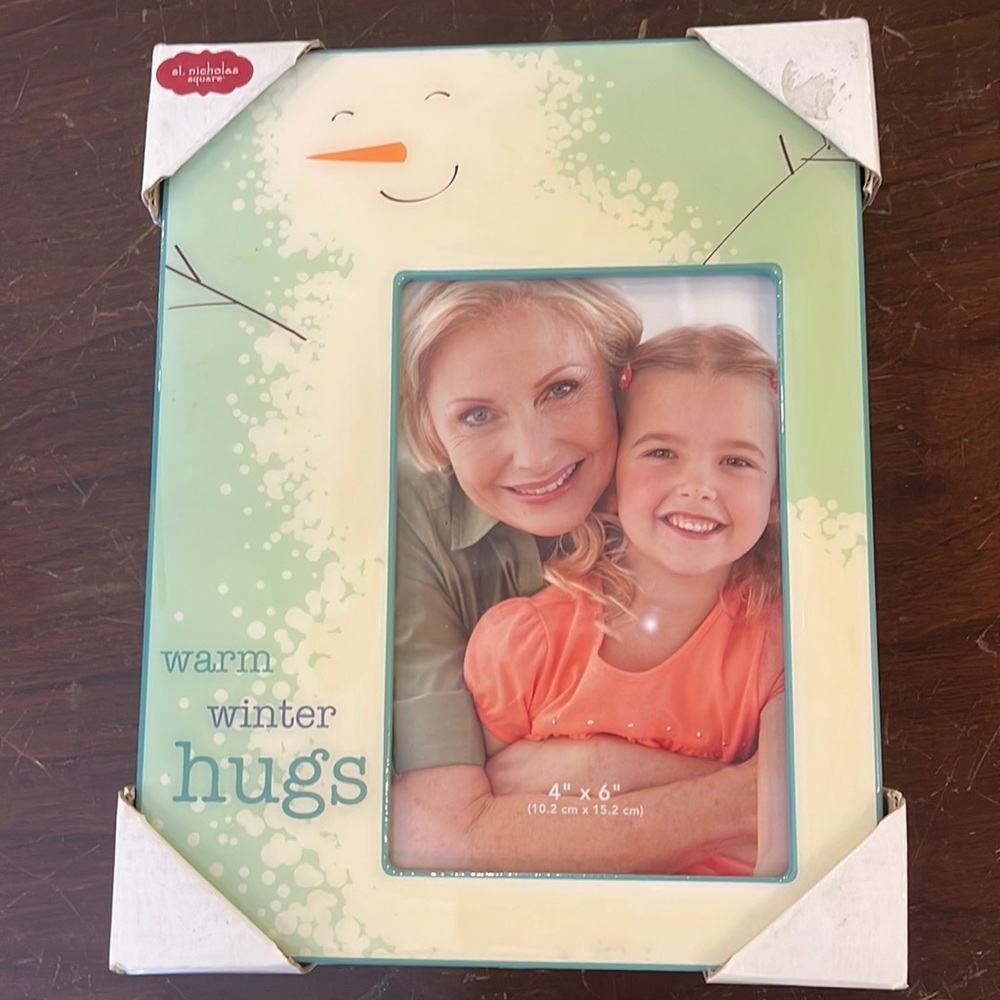 4” x 6” warm winter hugs picture frame
